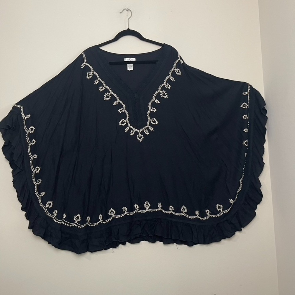 OSO Black Embroidered Poncho Top Boho Cape Ruffle Trim V-Neck Festival Sz 2X